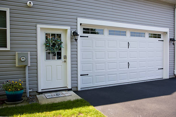 24/7 Emergency Garage Door Roller Replacement experts in Hardin, MT